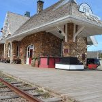 Island Stone Pub – Kensington Station
